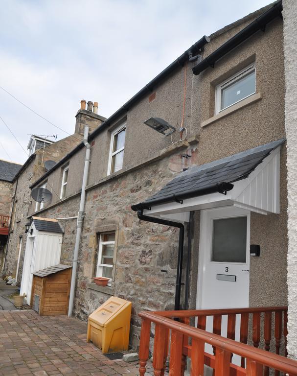 3 Varis Apartments Forres Exterior photo